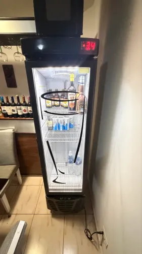 CERVEJEIRA/EXPOSITOR GELOPAR 230L