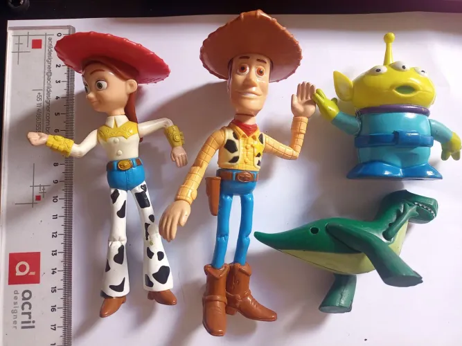 4 personagens de Toy Story