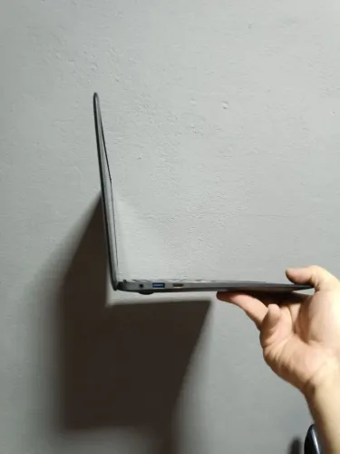 Notebook ultra fino com nota