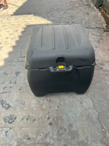 Baú 160 litros já com suporte universal