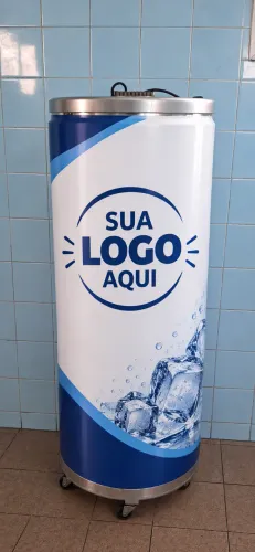 Refrigerador "lata" - usado - modelo Redbul