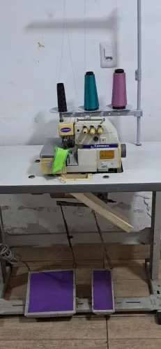Máquina overlock lanmax 