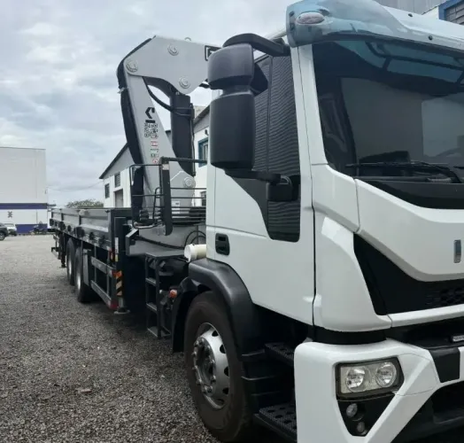 Passo a dívida ,Iveco tector 240e28 Munck ano 2023
