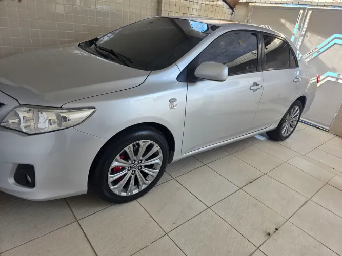 Toyota Corolla GLI 1.8 Flex 16V Aut. 2012