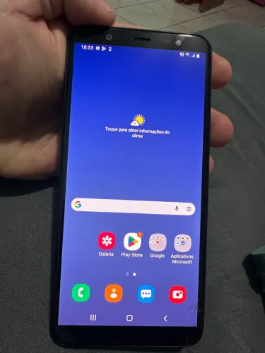 Samsung J8 tudo funcionando apenas um trinco na tela