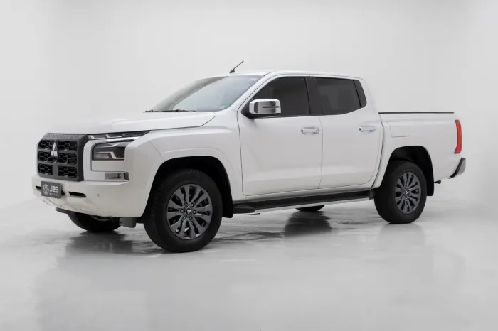 Mitsubishi TRITON HPE-S 2.4 CD 4X4 TB Diesel Aut. 2026