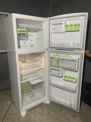 Geladeira Cônsul Frost Free Enorme
