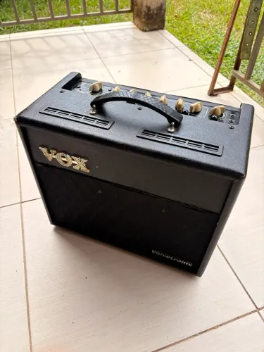 Amplificador Vox Valvetronix VT20+