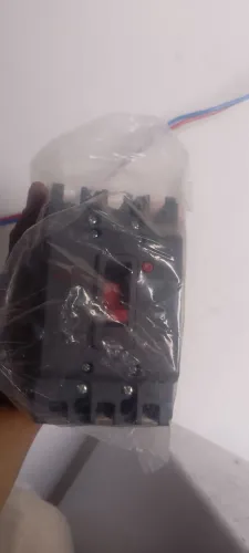 Disjuntor de caixa trifásico 50A