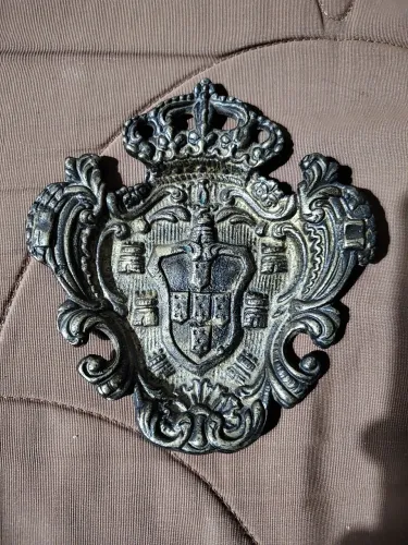 "Brasão Real de Portugal em Metal - Peça Decorativa Vintage".