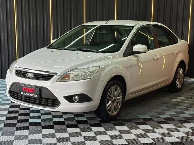 Ford Focus Sedan 2.0 16v/2.0 16V Flex 4P 2013
