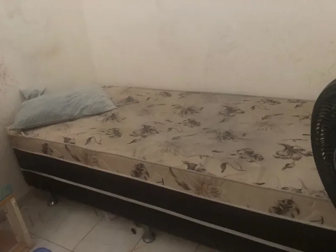 Cama solteiro 100 reais
