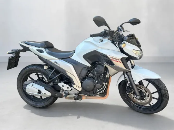Moto Fazer FZ 25