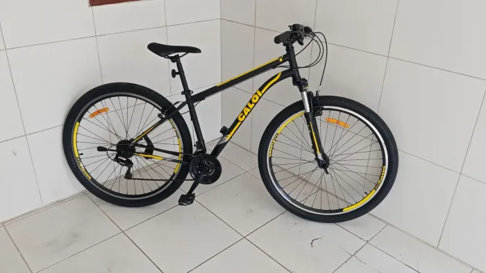 Vendo uma linda bicicleta Caloi Velox aro 29 com 21 marcha (com nota fiscal)