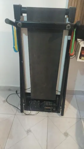 Vendo uma esteira ergométrica , em perfeito estado da marca action 