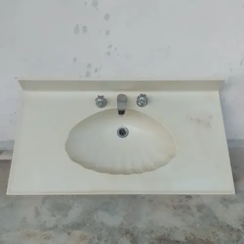 Lavatório para banheiro com torneira inox