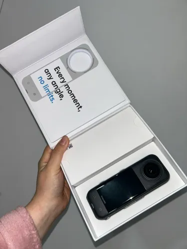 VENDO CÂMERA INSTA360 X5