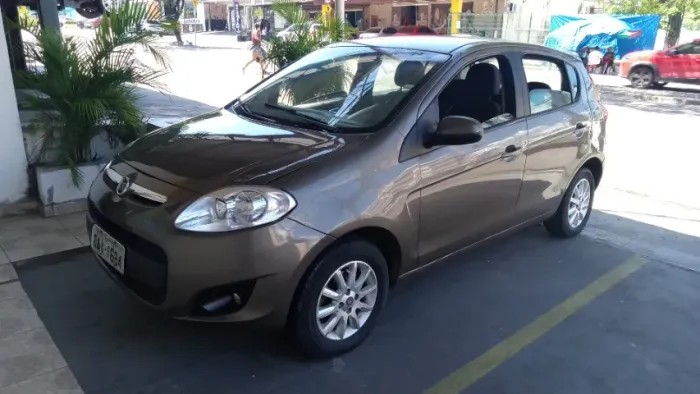Fiat Palio Attractive 1.0 EVO Fire Flex 8V 5P 2013