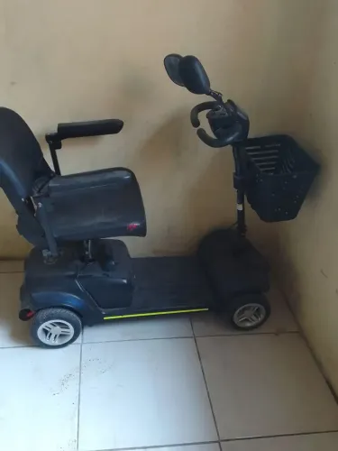 Vendo cadeira elétrica