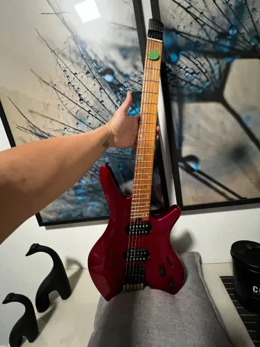 Guitarra strimberg next 6 nova