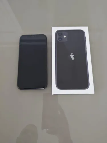 iPhone 11 em ótimo estado