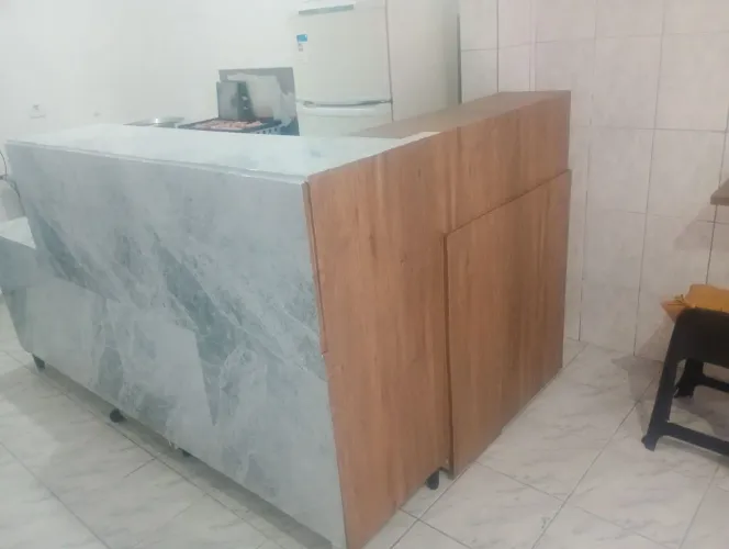 Balcão para loja ou lanchonete.