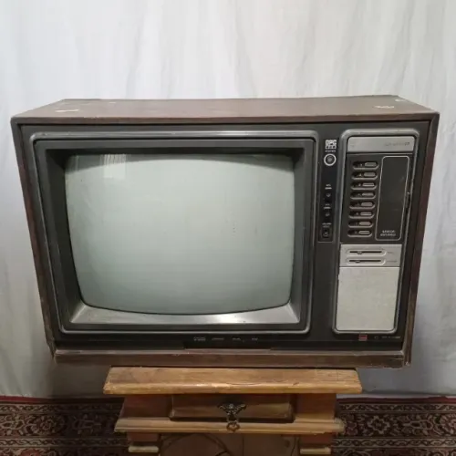 Tv Sharp antiga