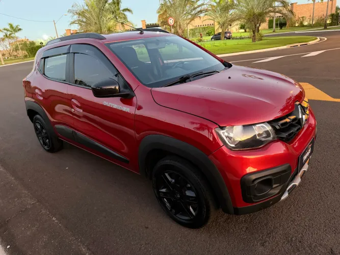 Renault Kwid Outsider 1.0 Flex 12V 5P Mec. 2020