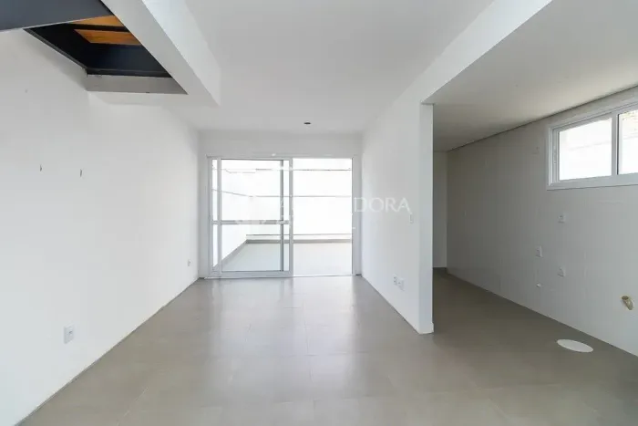 Apartamento Duplex  84 com 2 quartos 02 suites 2 Vagas bairro Petrópolis - Porto Alegre - 