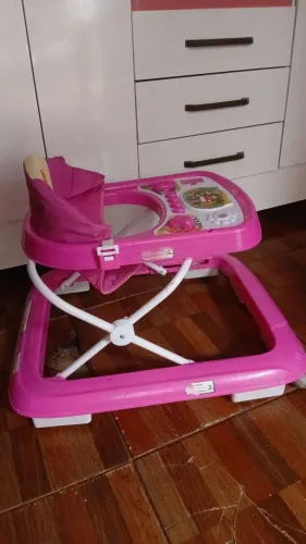 Vendo esse andaja so ta descosturado um pouco mas o resto está bom