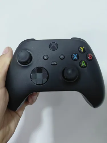 Controle Xbox Series X em ótimo estado (6 meses de uso)