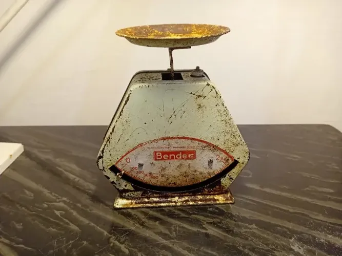 Balança antiga marca Bender