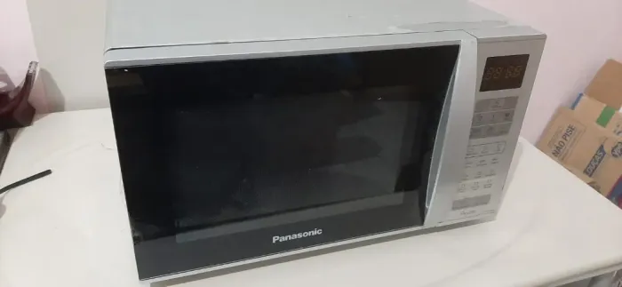 Microondas Panasonic 25L 110V - NN-ST364MRUN 