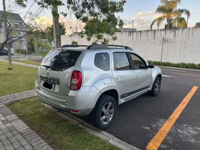 Renault Duster Dynamique 2.0 Hi-flex 16V Aut. 2015