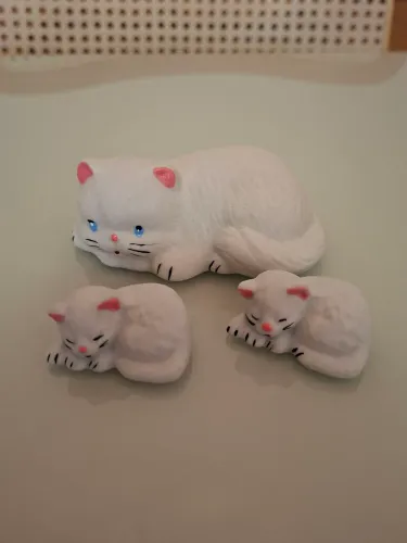 Trio cerâmicas gatinha deitada