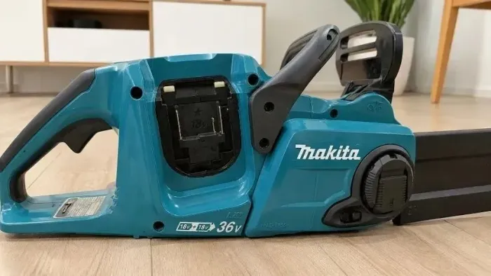 Motosserra Makita a bateria DUC353Z 36V (18V+18V) Nova, Nunca Usada