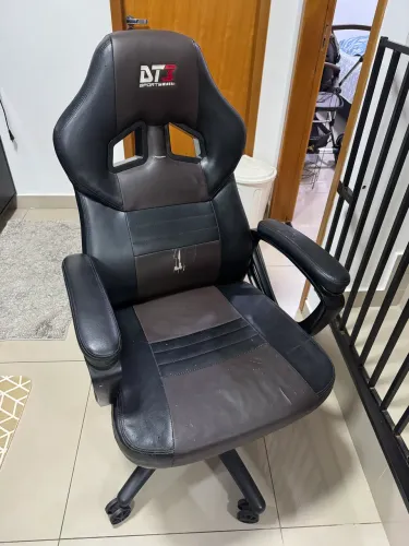 Cadeira gamer DT3 (usada)