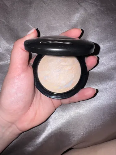Iluminador MAC Mineralize Skinfinish Lightscapade - Semi Novo