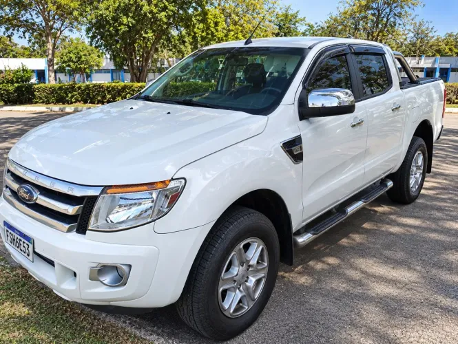 Ford Ranger XLT 2.5 16V 4X2 CD Flex 2014