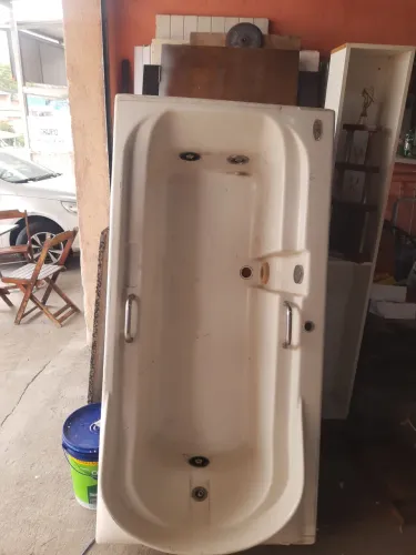 Banheira de Hidromassagem Jacuzzi Barato <br>*R$850,00* ?
