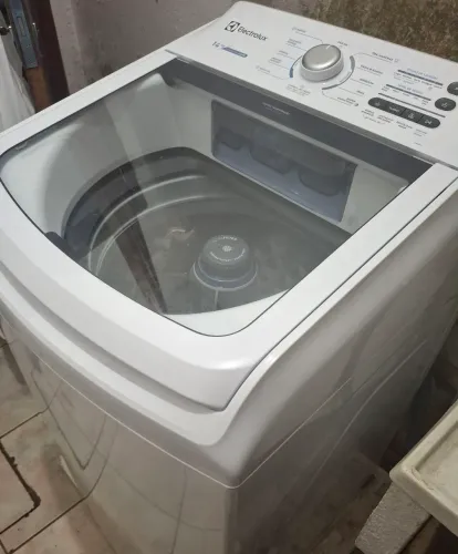 Máquina de lavar Electrolux 14 kg - Excelente estado.