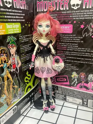 Monster high cupido