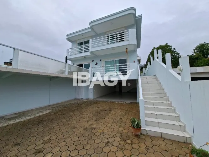 Excelente Casa 4 dormitório(s) em Ingleses do Rio Vermelho - Florianópolis
