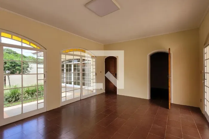 CASA RESIDENTIAL em Campinas - São Paulo, Parque Taquaral
