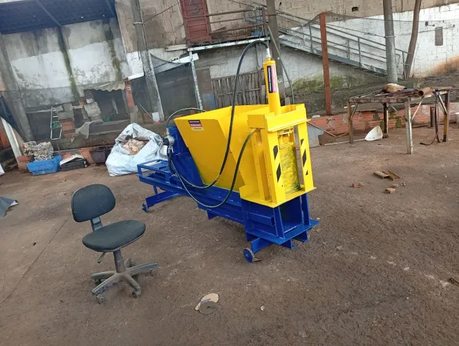 Prensa Enfardadeira para reciclagens de latinha 