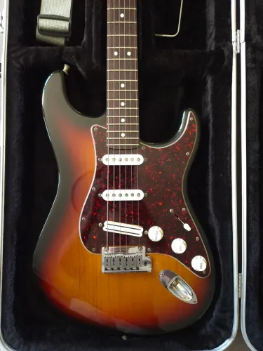 Fender Stratocaster American Standard 2000 com Seymour Duncan