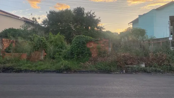 Lote 360,53m² (Asfalto, Agua e Esgoto) Parque Balneario