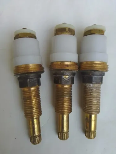 Conjunto com 3 Mecanismos internos para registro pressão para utilizar a linha POLO DECA