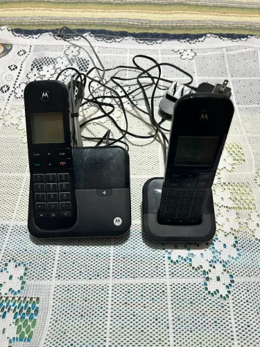 Kit Aparelho De Telefone Fixo De Mesa Sem Fio Bina Com Ramal - Motorola modelo M6000-2
