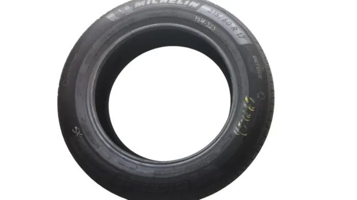 Pneu Michelin 215/60R17